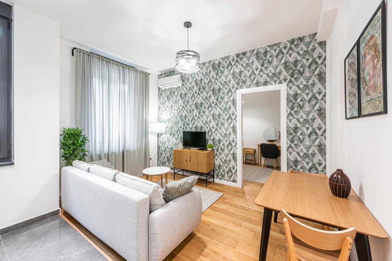 نوفي ساد Vertigo One Bedroom Apartment-Free Private Parking المظهر الخارجي الصورة