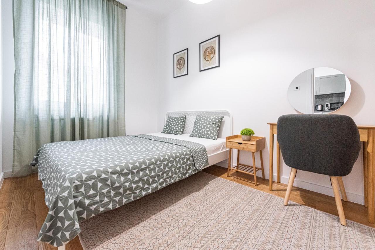 نوفي ساد Vertigo One Bedroom Apartment-Free Private Parking المظهر الخارجي الصورة
