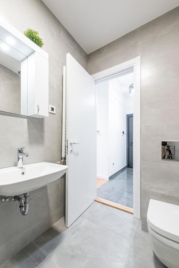 نوفي ساد Vertigo One Bedroom Apartment-Free Private Parking المظهر الخارجي الصورة
